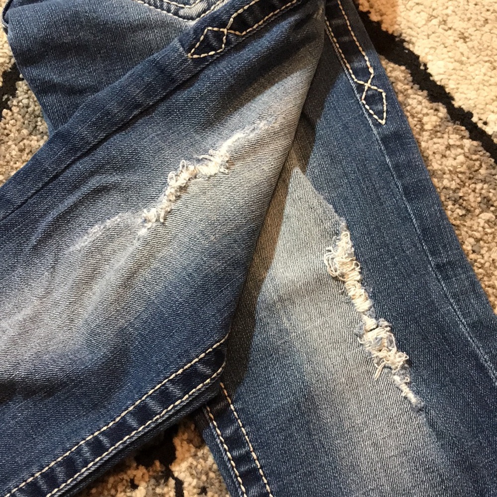 🐬 Rock Revival Noelle Capri Blue Distressed Jeans - Picture 10 of 12